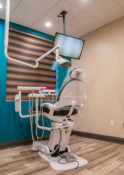 dental operatory at 10 Day Smiles