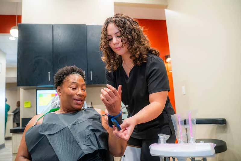 patient receiving sedation dentistry services at 10 Day Smiles